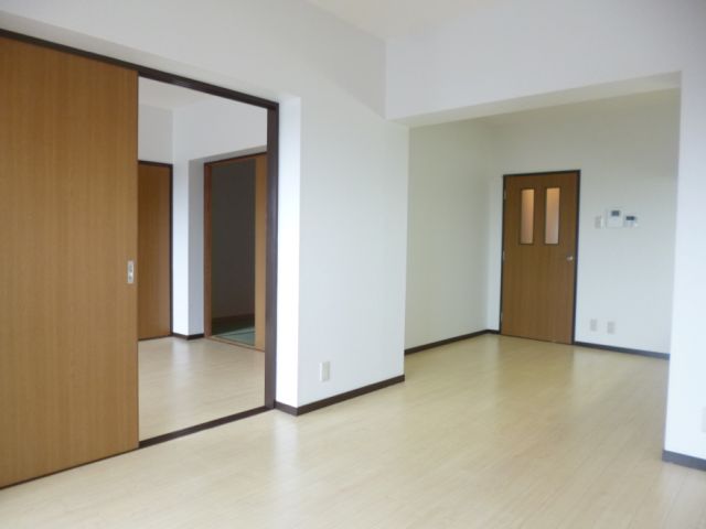 Living and room