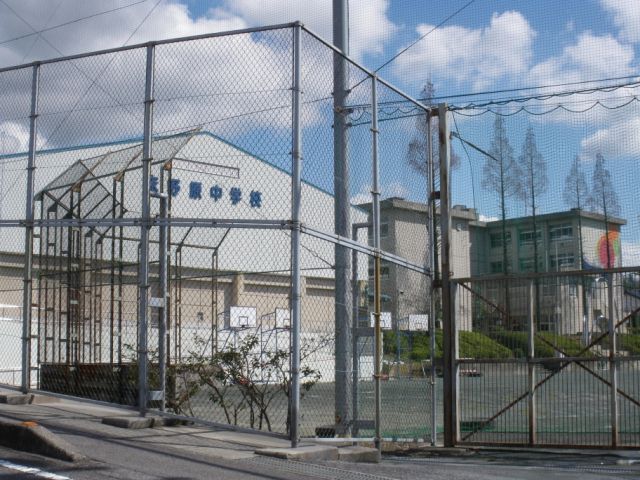 Junior high school. 1500m until the municipal end of the field junior high school (junior high school)