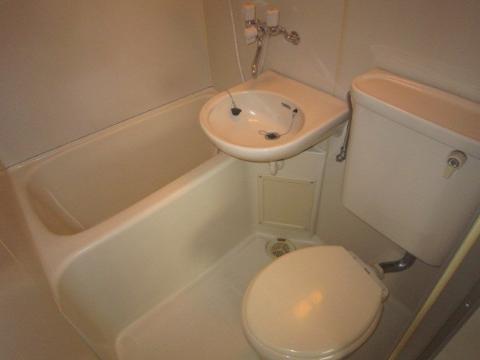 Bath. unit bus