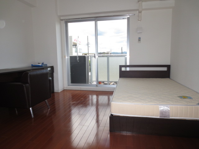 Living and room