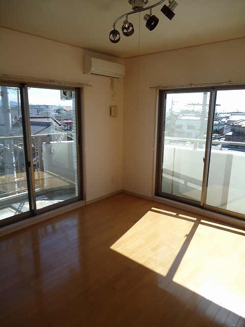Living and room