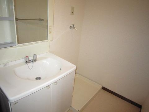Washroom. Wash