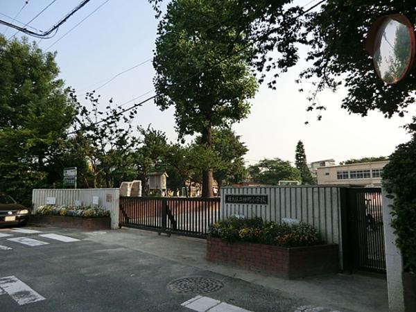 Primary school. Nakamachi 150m up to elementary school